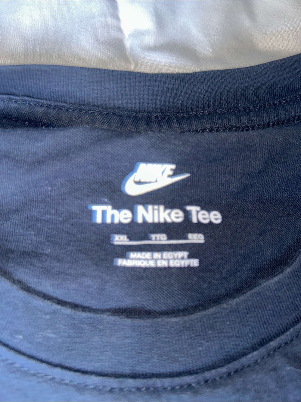 Nike T-Shirt Bundle in Maroon, Black, Red - Picture 7 of 7